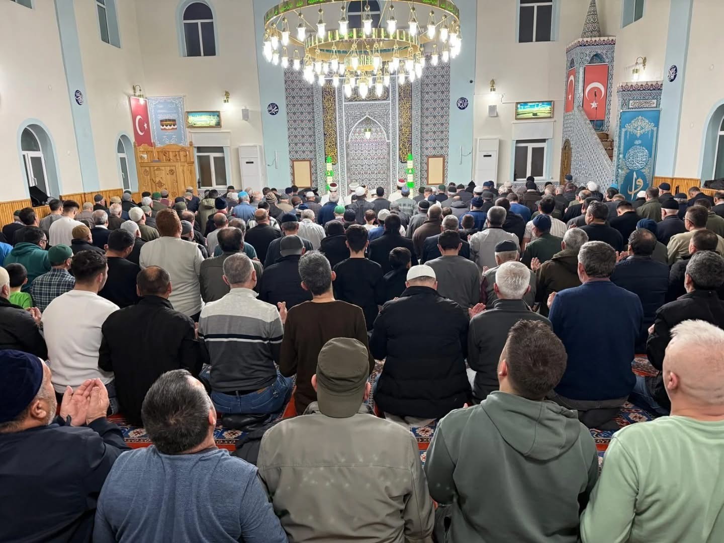 Bozüyük’te Enderun usulü teravih namazı kılınıyor
