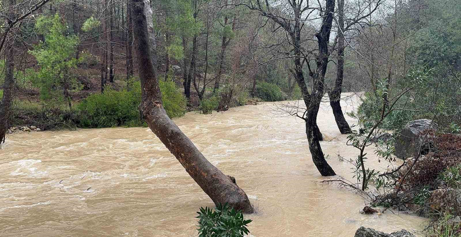 Bozyazı sel riskine karşı teyakkuzda
