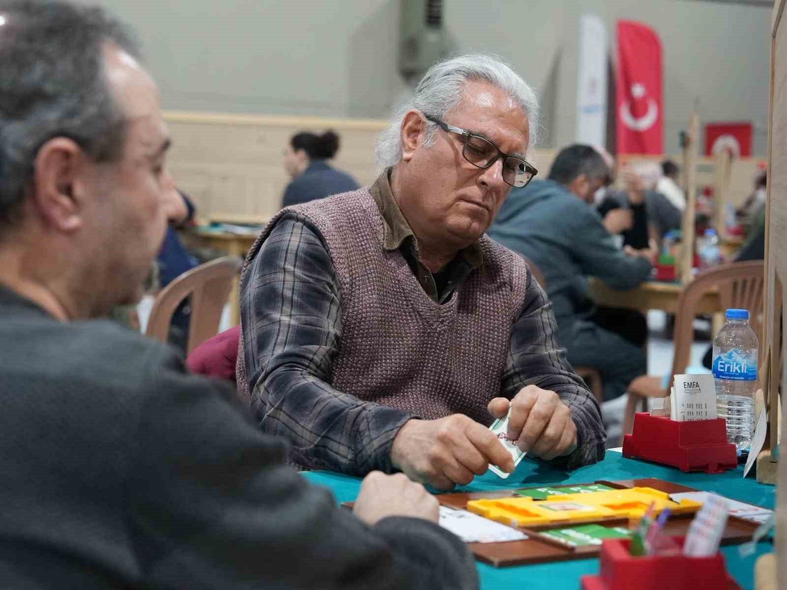 Briç camiasının en prestijli buluşması Denizli’de başladı
