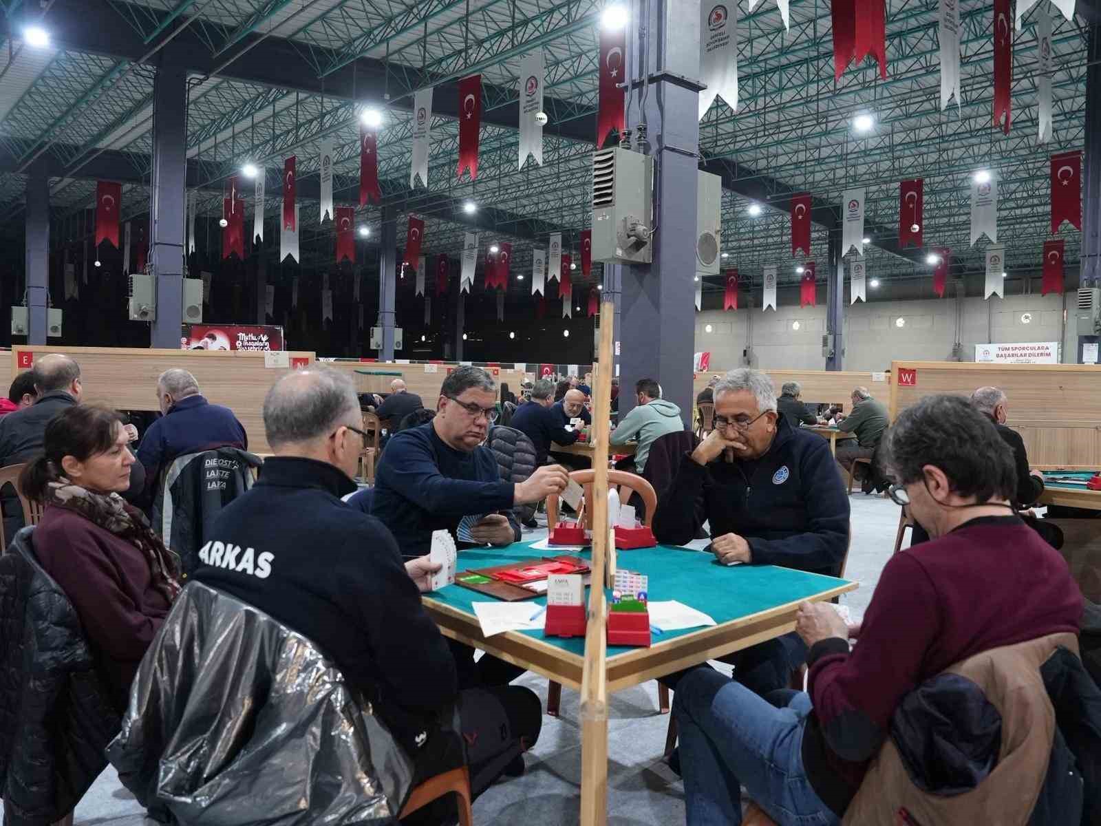 Briç camiasının en prestijli buluşması Denizli’de başladı
