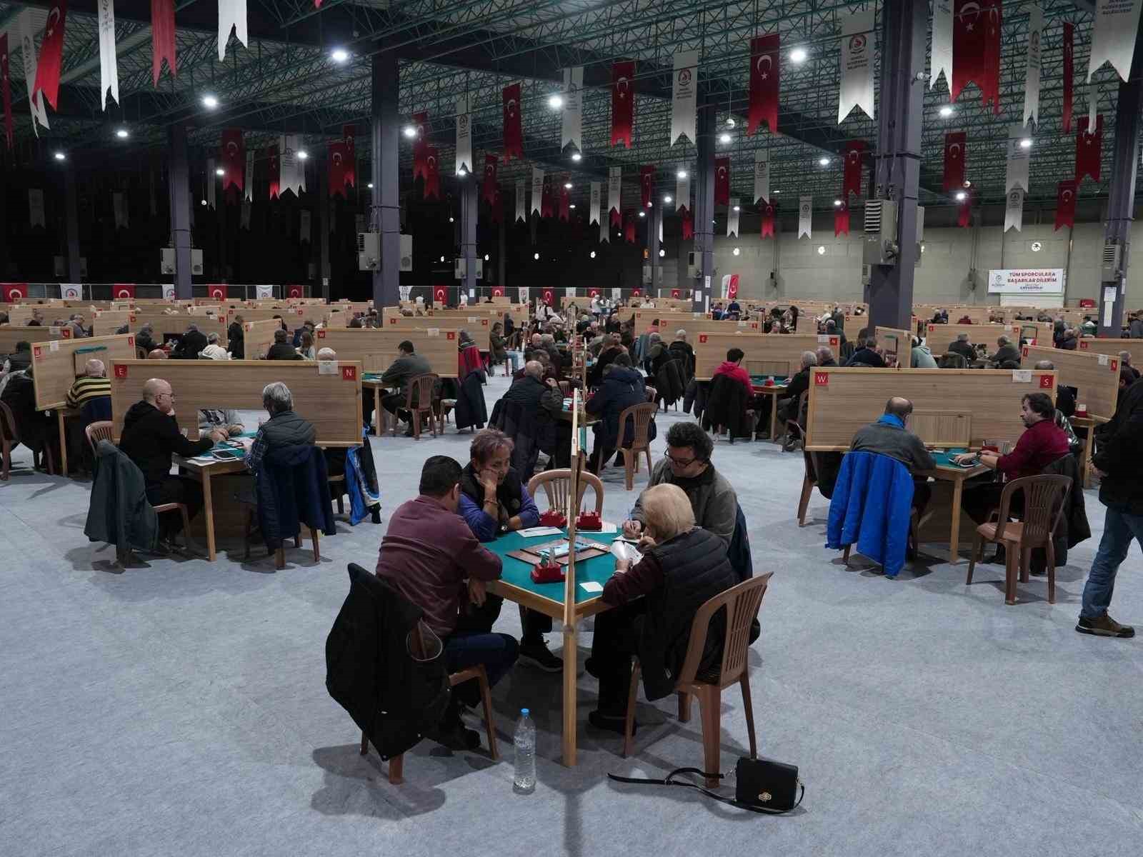 Briç camiasının en prestijli buluşması Denizli’de başladı
