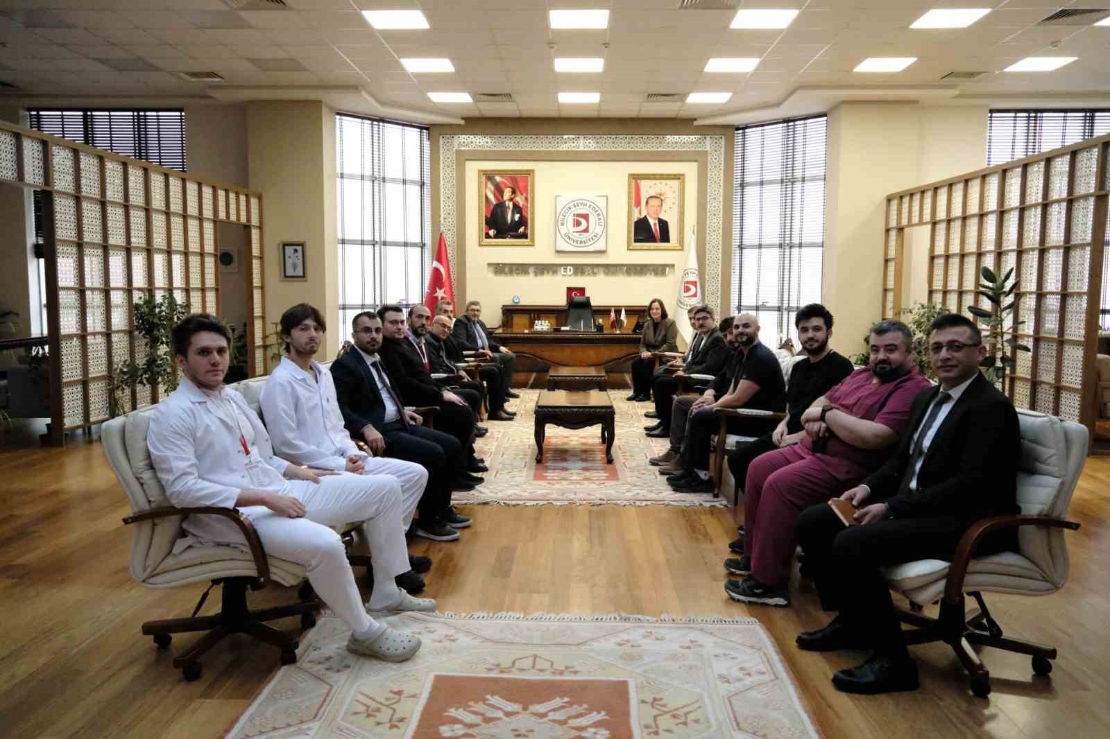 BŞEÜ sağlıkta gücünü artırıyor: 7 asistan hekim uzmanlık eğitimine başladı
