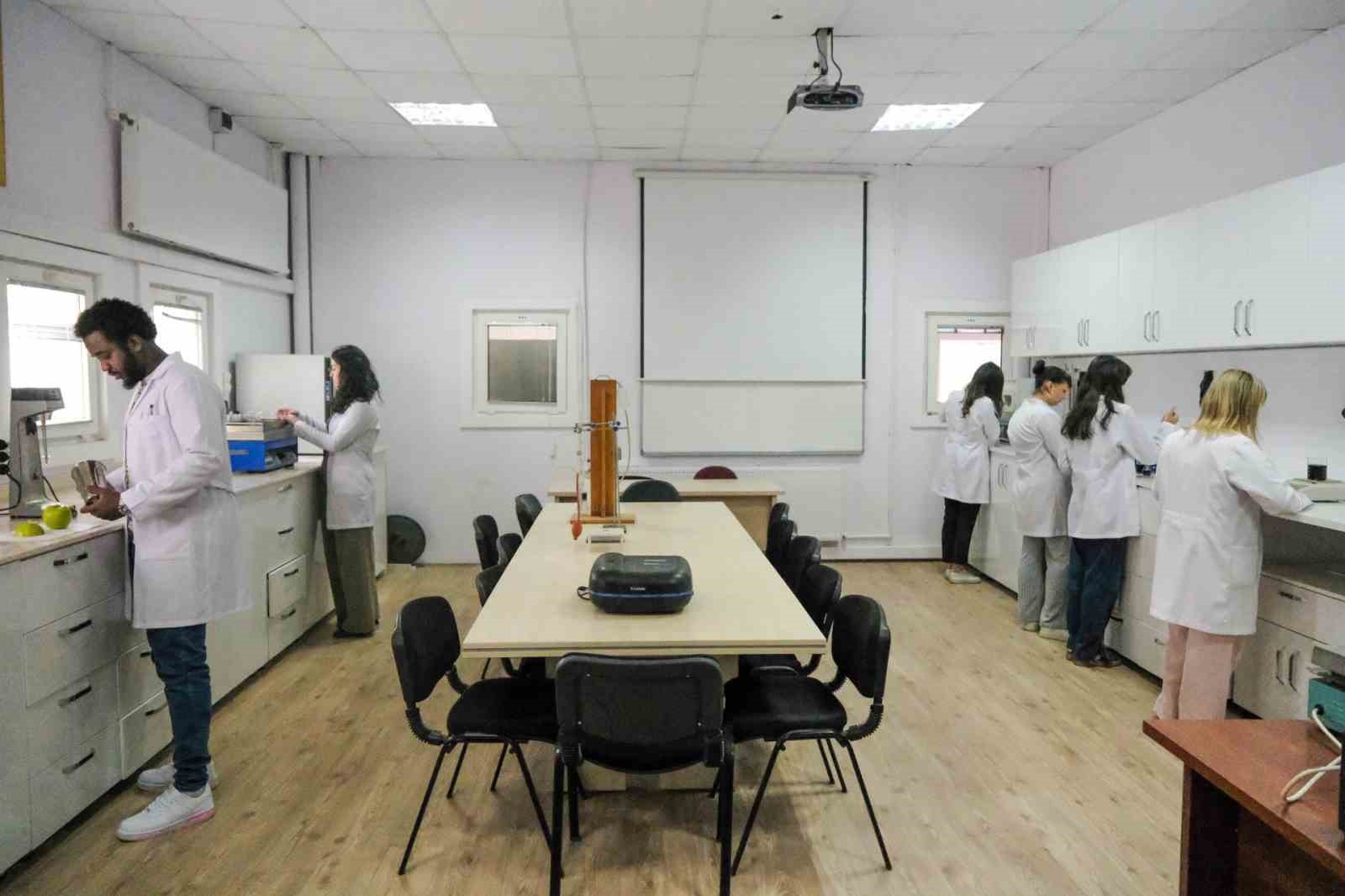 BŞEÜ’de ’Analiz Laboratuvarı’ tarım araştırmalarına güç katacak
