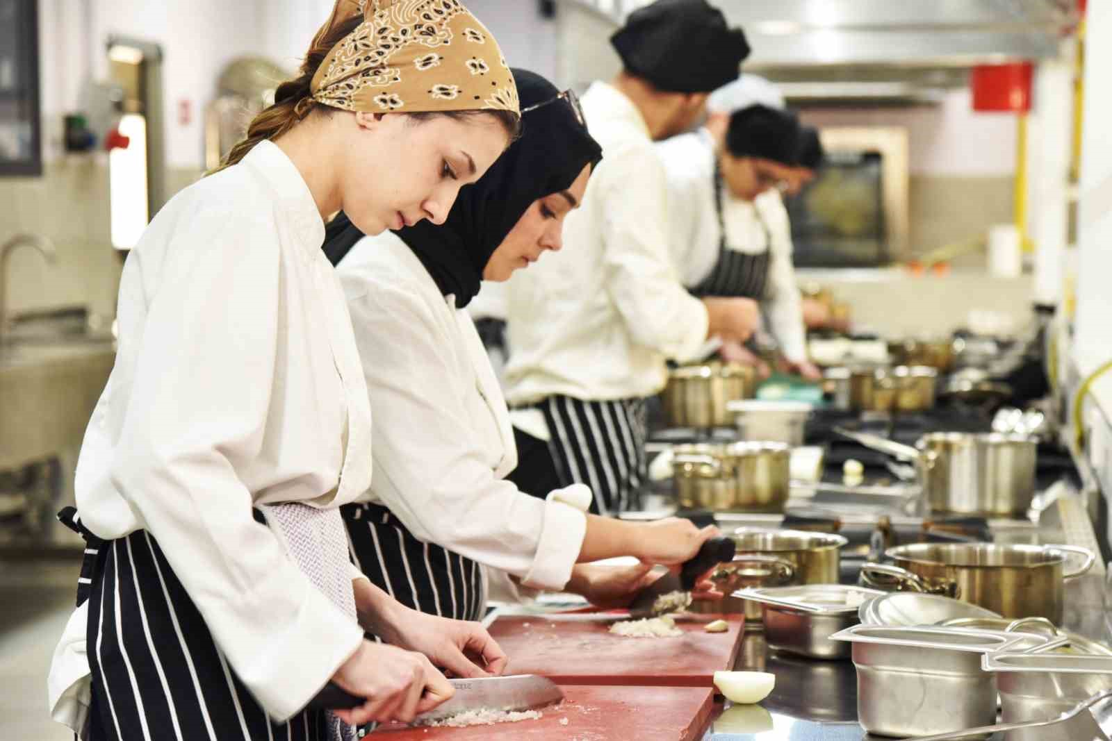 BŞEÜ’de ‘Aşçılık Programına’ yeni uygulama alanı
