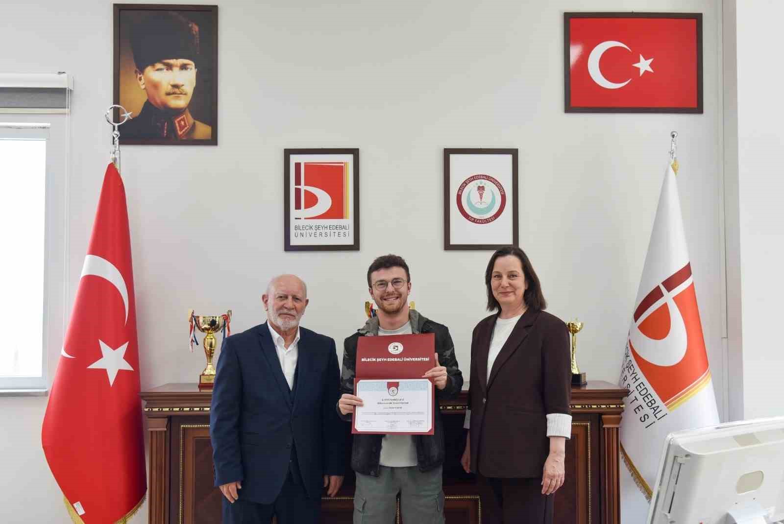 BŞEÜ’de ‘Mikrocerrahi Temel Eğitimi’ başarıyla tamamlandı
