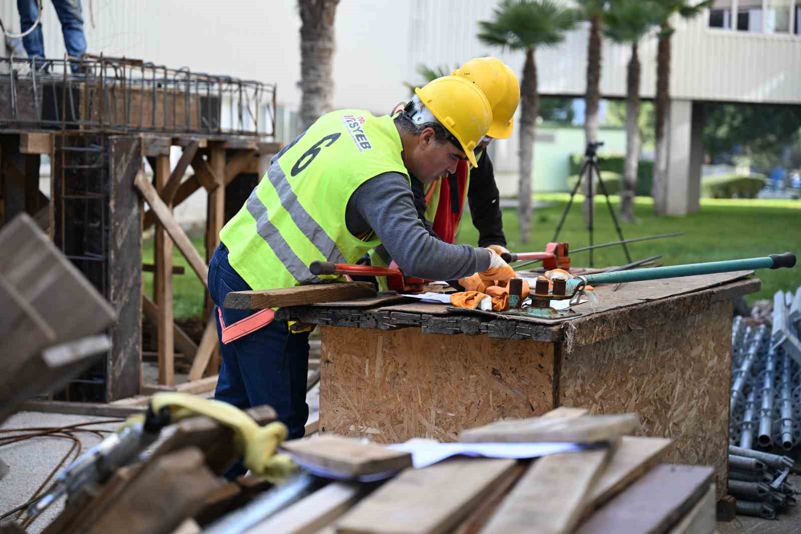 BTSO MESYEB nitelikli ve belgeli iş gücünün adresi oldu
BTSO MESYEB nitelikli ve belgeli iş gücünün adresi oldu