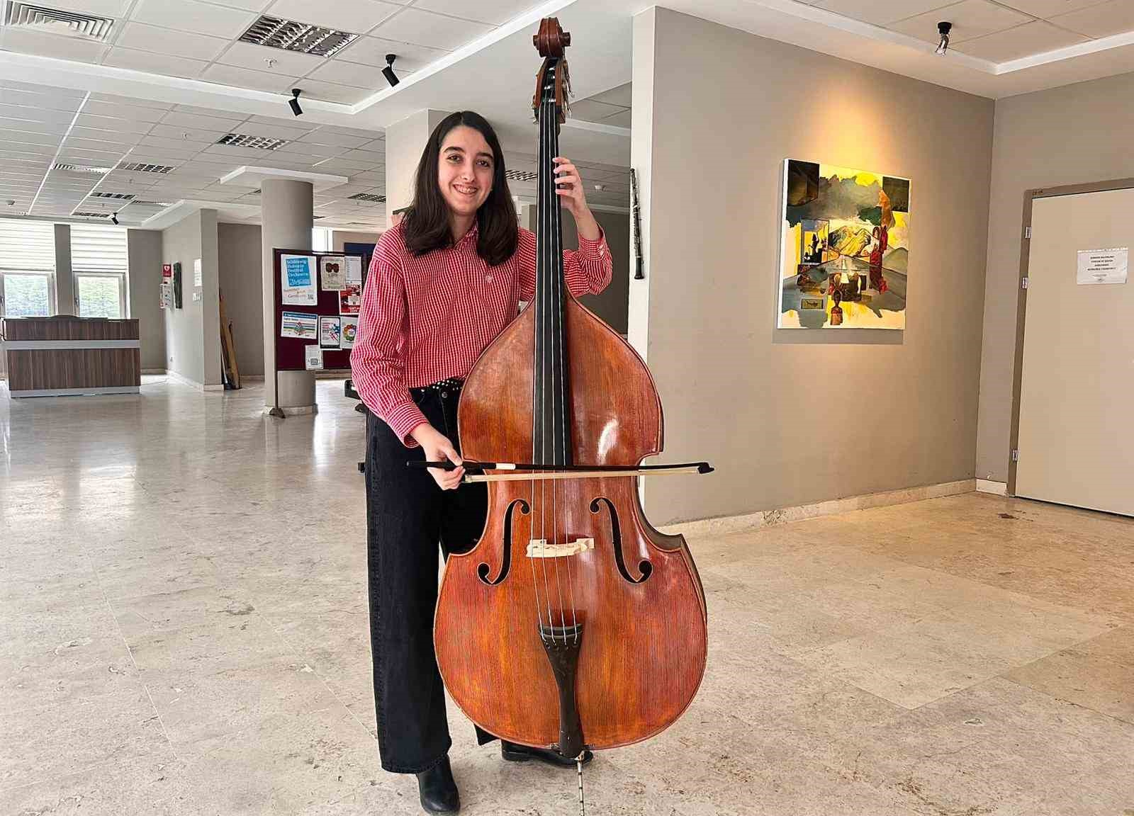 Bu çocuğun kulakları radar kadar hassas
