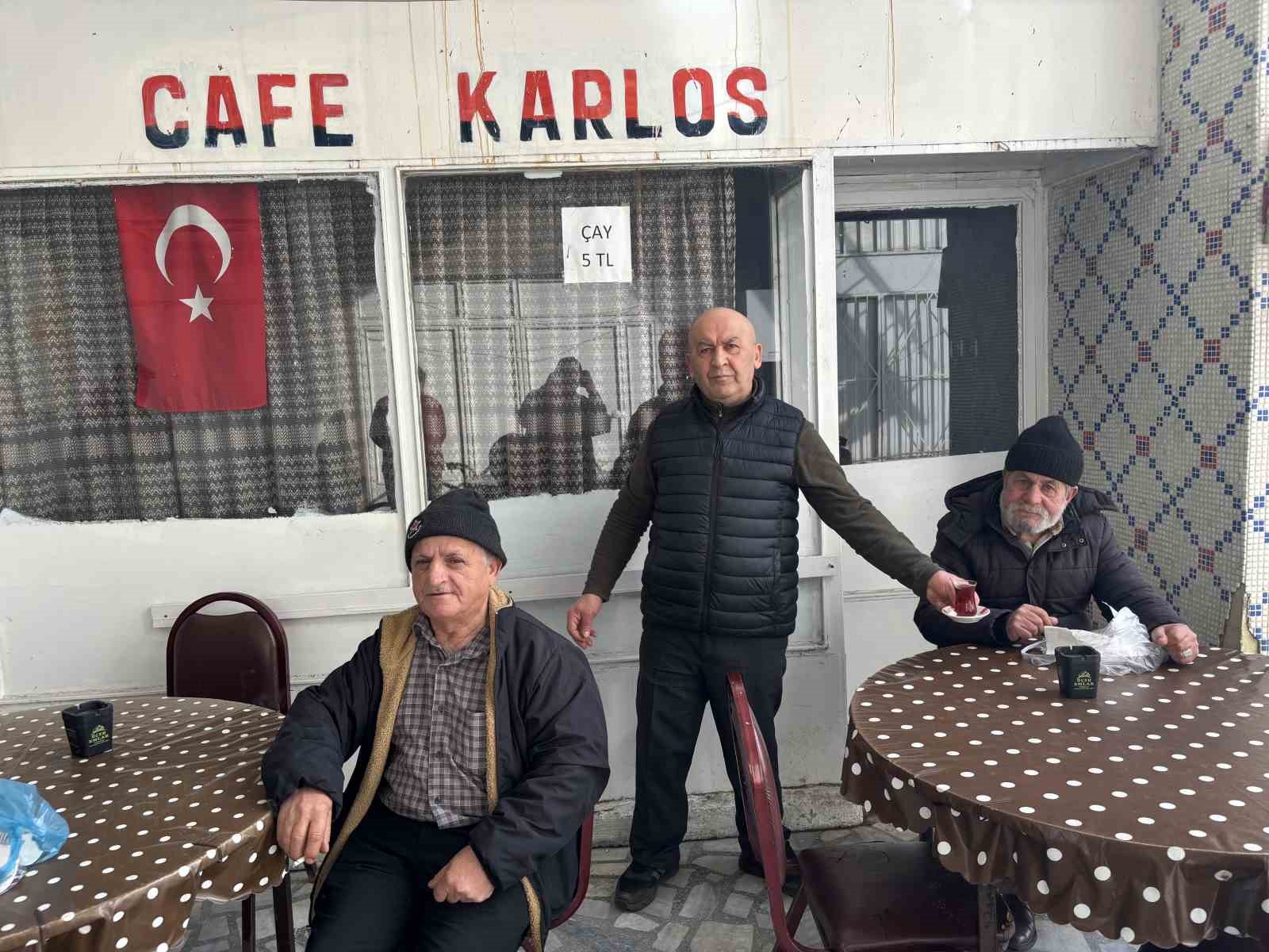 Bu kıraathanede çay 5 lira
