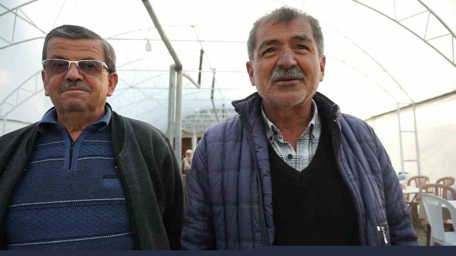 Bu köyde herkes aynı sofrada iftar yapıyor
