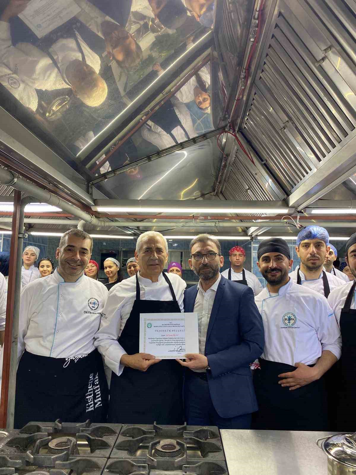 BUBFA’da geleceğin şefleri ile sürdürülebilir gastronomi atölyesi
BUBFA’da geleceğin şefleri ile sürdürülebilir gastronomi atölyesi