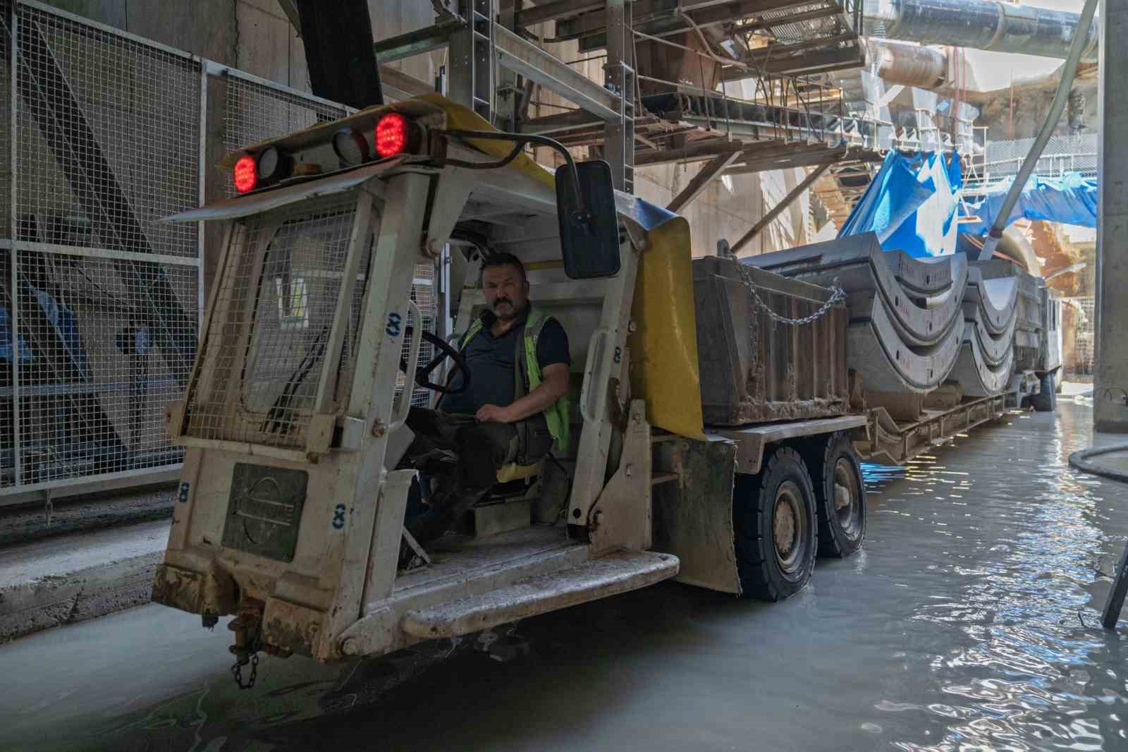 Buca Metrosu’nda 2028 hedefi için çalışmalar sürüyor
