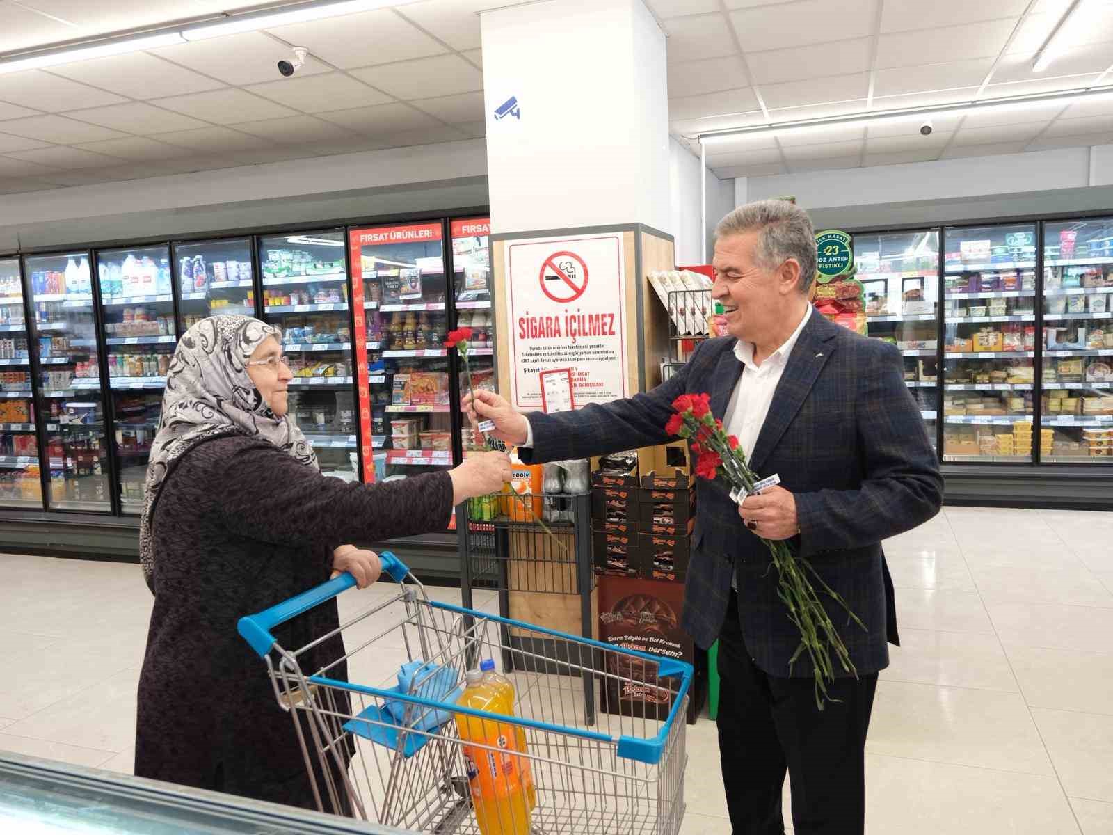 Buharkent’te 8 Mart’ta kadınlar unutulmadı
