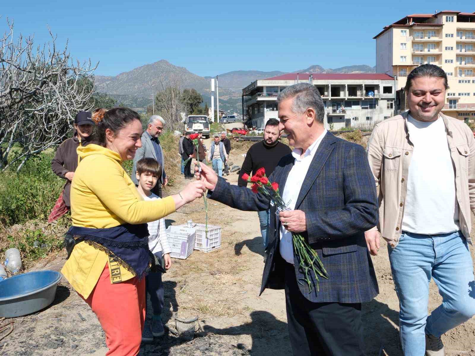 Buharkent’te 8 Mart’ta kadınlar unutulmadı
