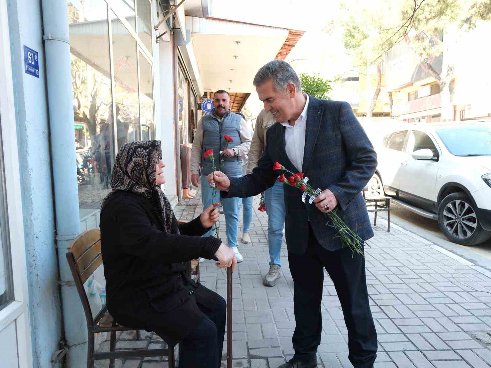 Buharkent’te 8 Mart’ta kadınlar unutulmadı

