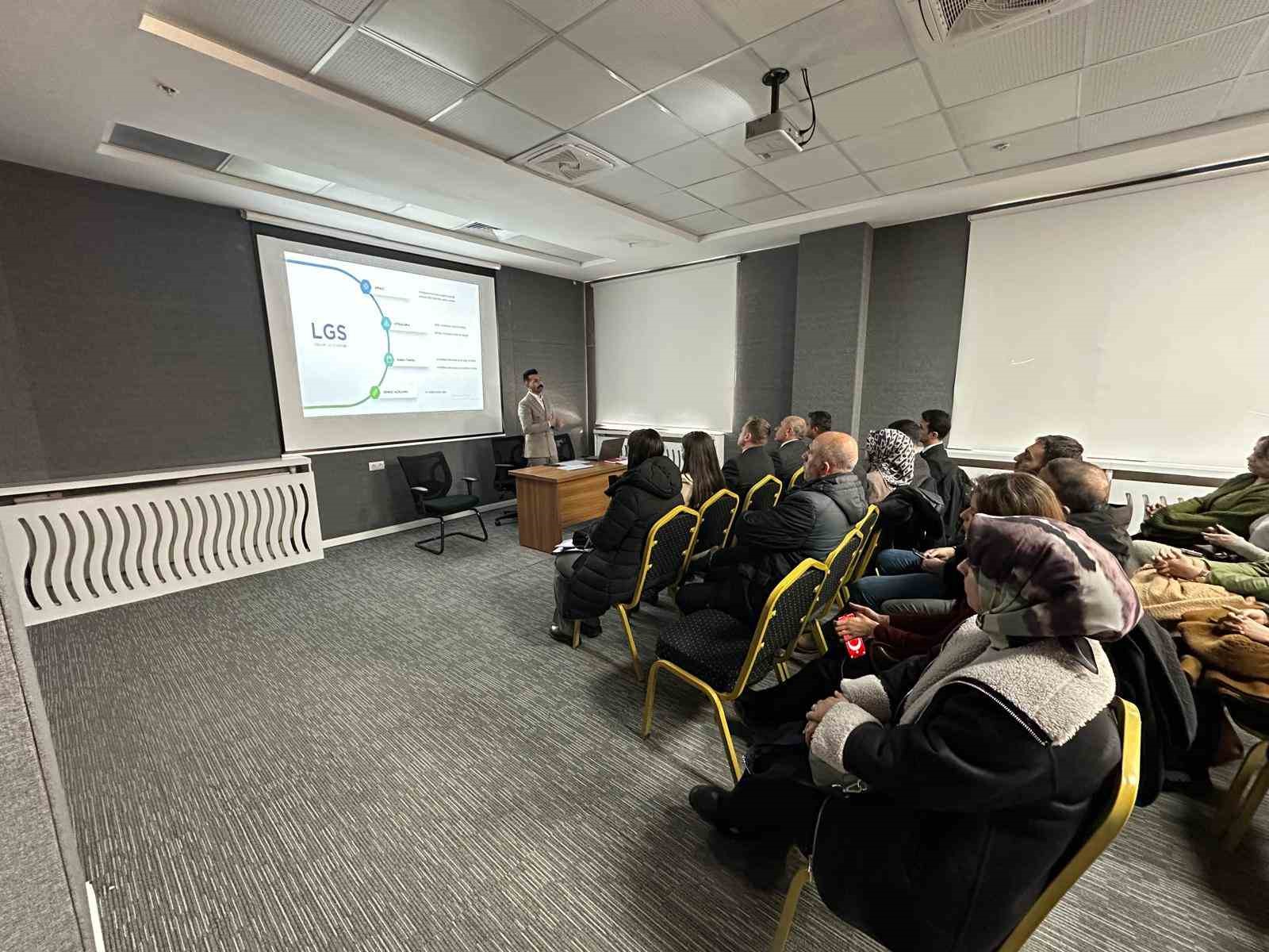 Bulanık’ta ’Akademik Başarıyı Artırma Eylem Planı’ toplantısı
