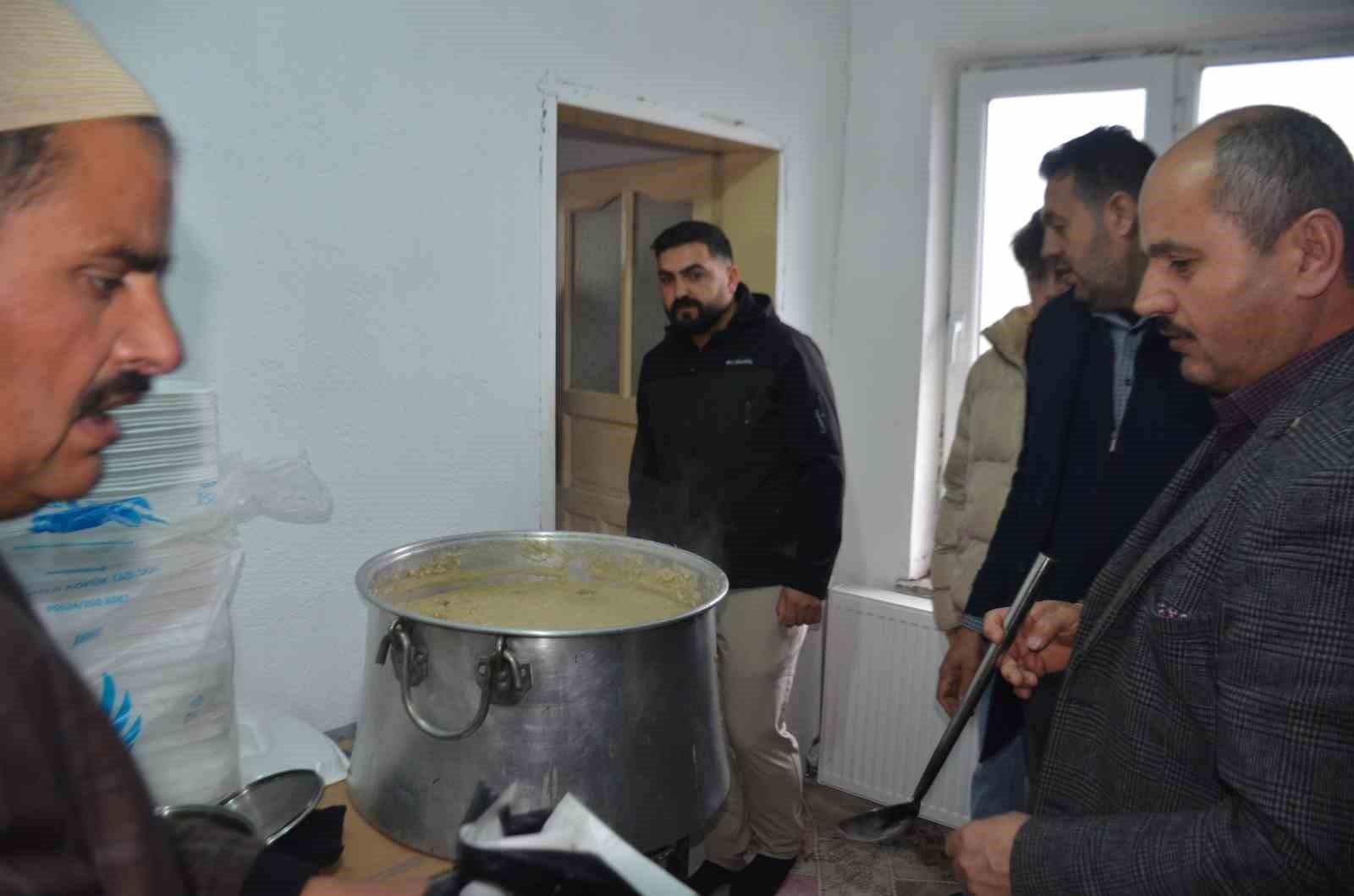 Bulanık’ta bayram geleneği yaşatılıyor
Bulanık’ta bayram geleneği yaşatılıyor