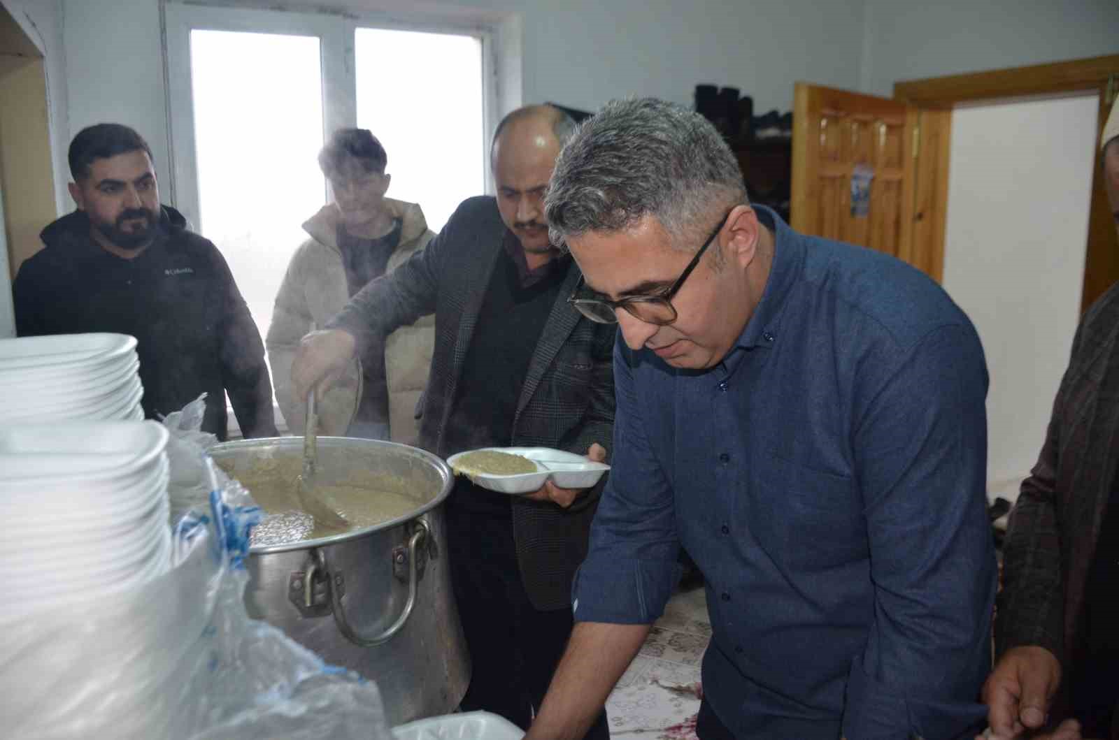 Bulanık’ta bayram geleneği yaşatılıyor
Bulanık’ta bayram geleneği yaşatılıyor