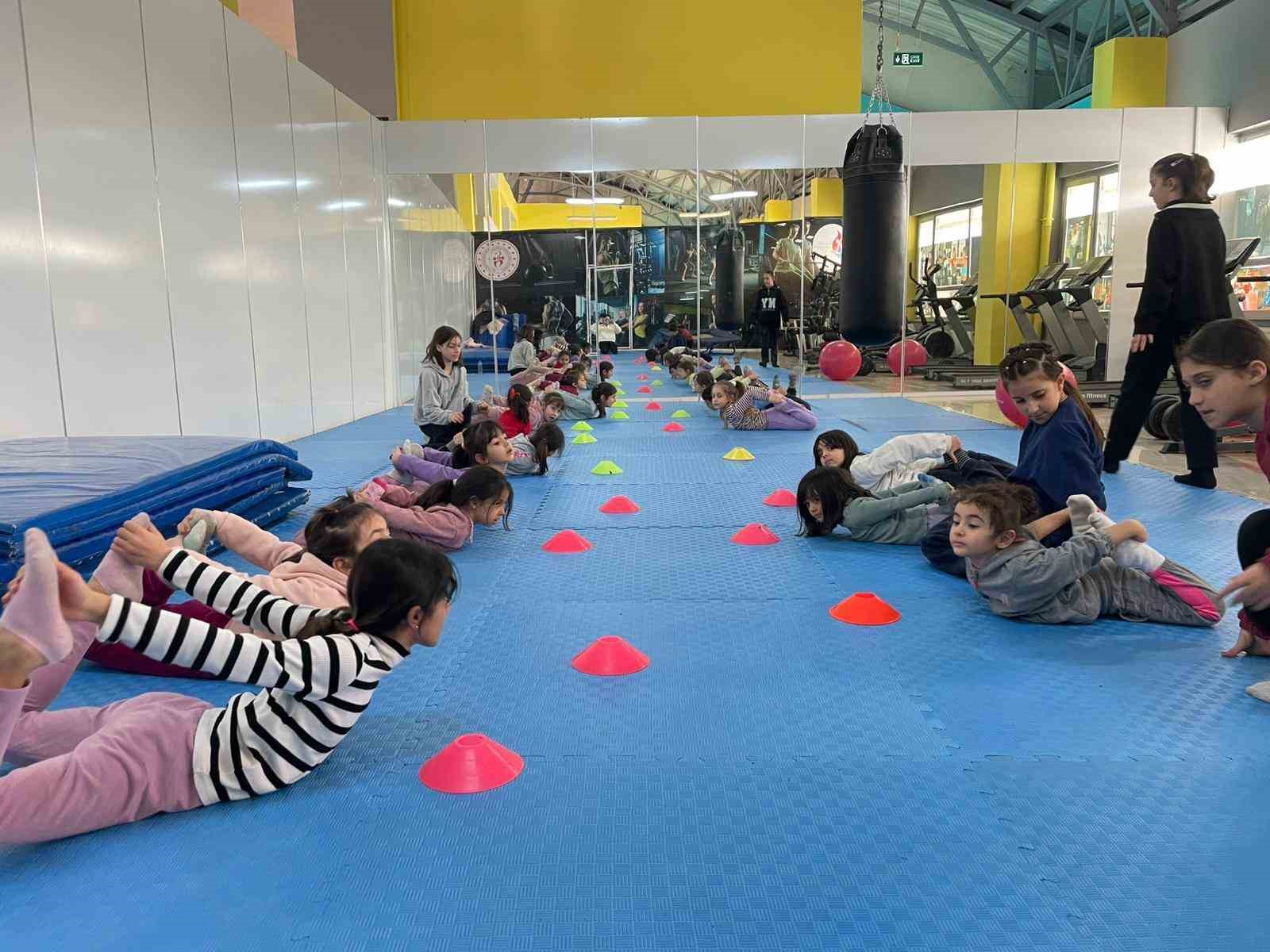 Bulanık’ta gençler spora kazandırılıyor
