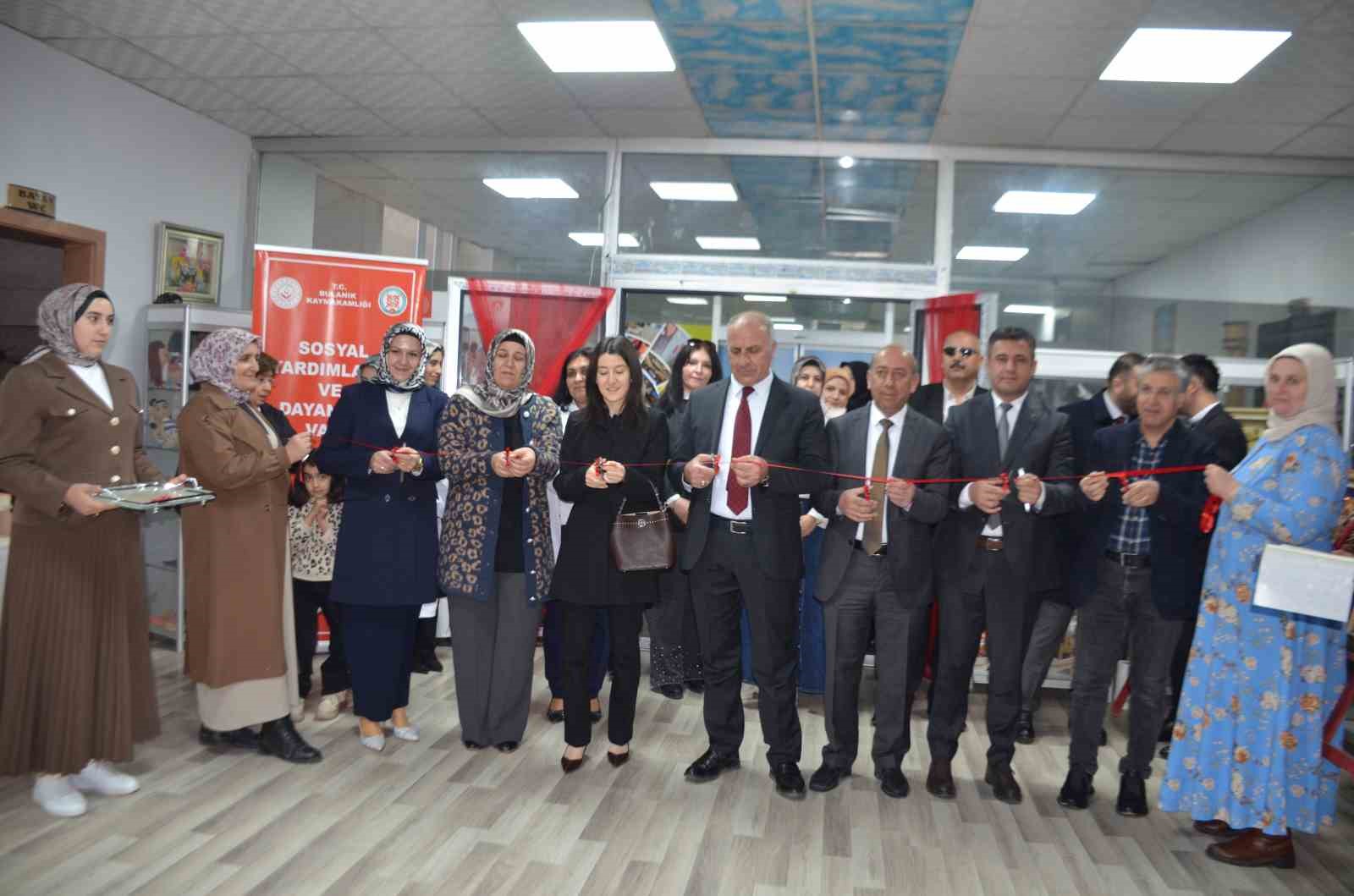 Bulanık’ta kadınların el emeği göz nuru görücüye çıktı
