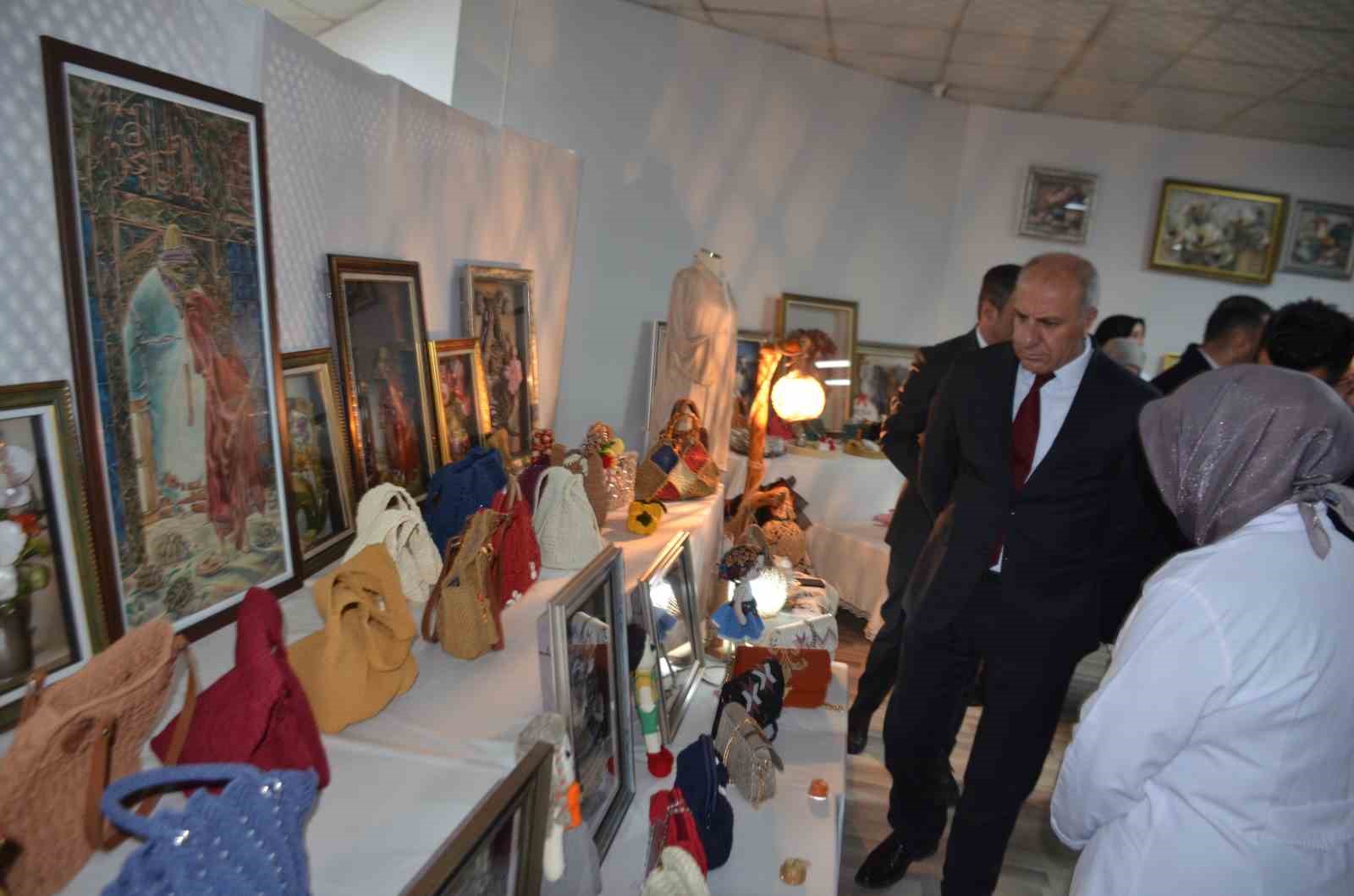 Bulanık’ta kadınların el emeği göz nuru görücüye çıktı
