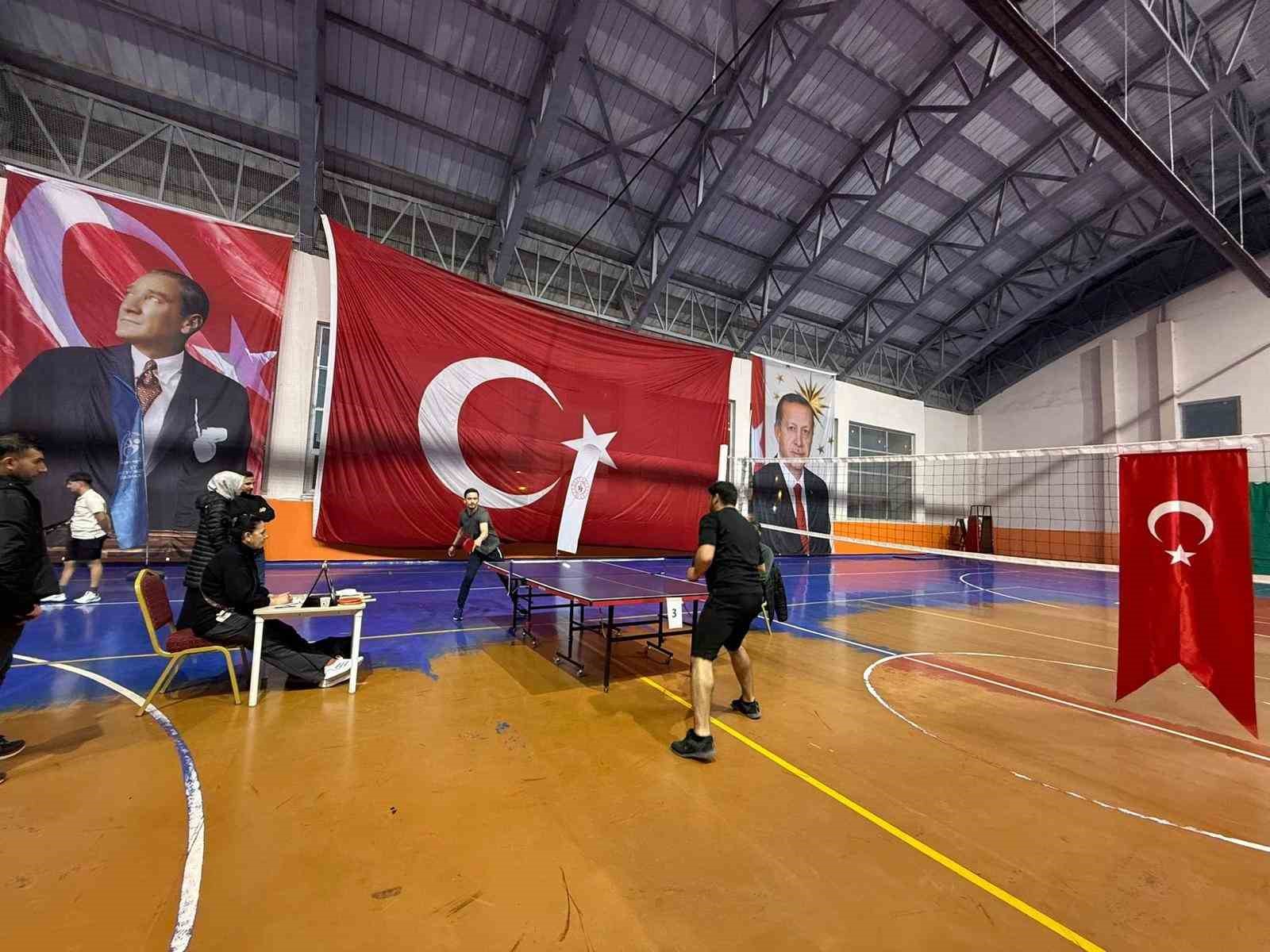 Bulanık’ta masa tenisi turnuvası coşkuyla başladı
