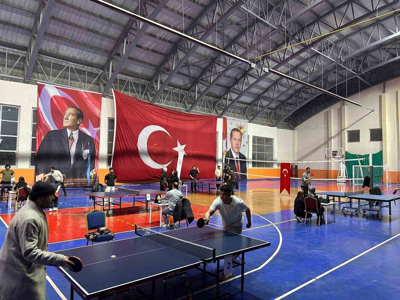 Bulanık’ta masa tenisi turnuvası coşkuyla başladı
