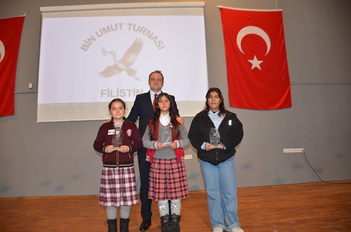 Bulanık’tan Filistinli çocuklara umut köprüsü: "Bin Umut Turnası" projesi gönülleri birleştirdi
Bulanık’tan Filistinli çocuklara umut köprüsü: "Bin Umut Turnası" projesi gönülleri birleştirdi