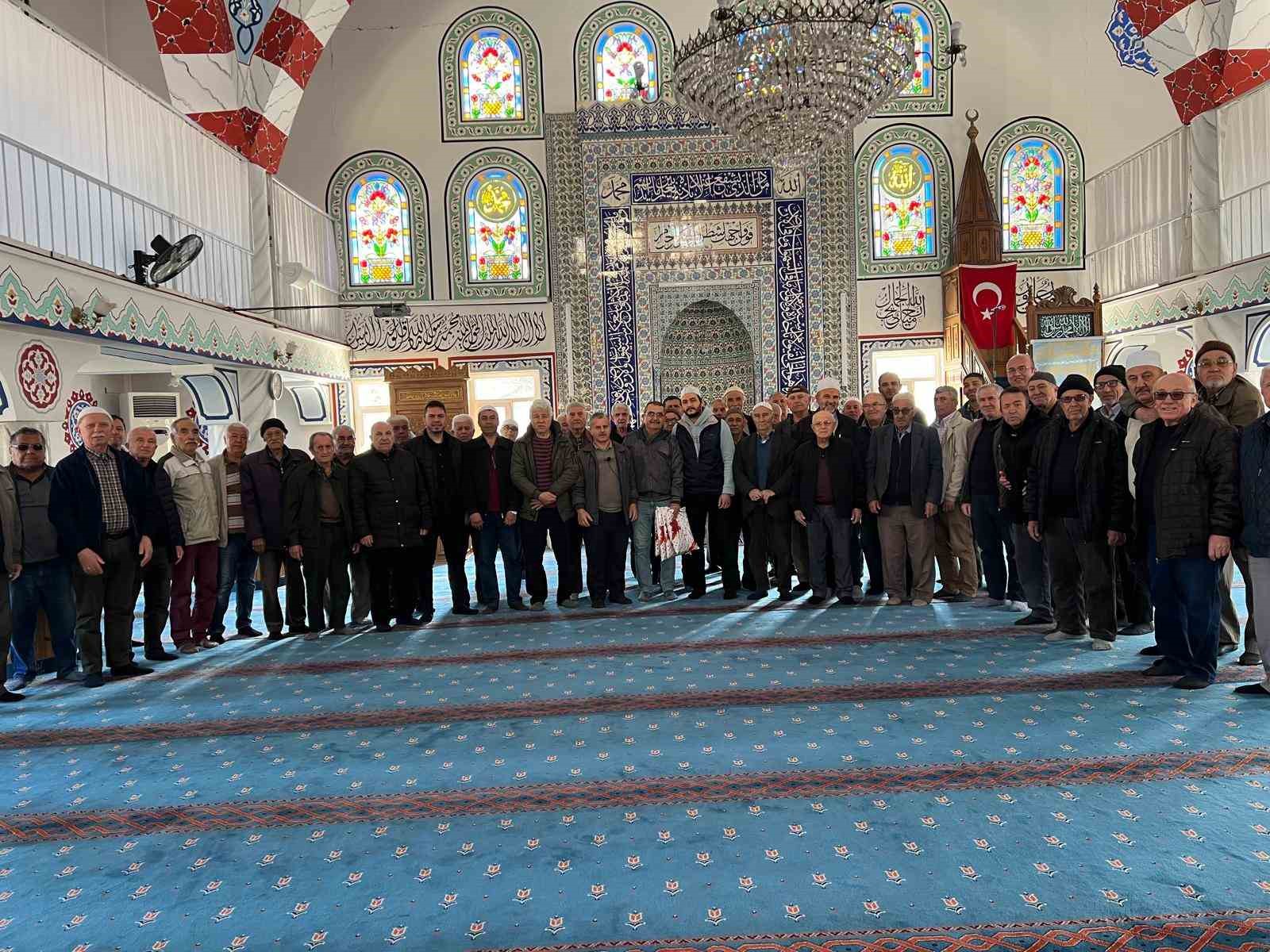 Buldan Akçalar Camisinde mukabele geleneği hatim duasıyla taçlandı
