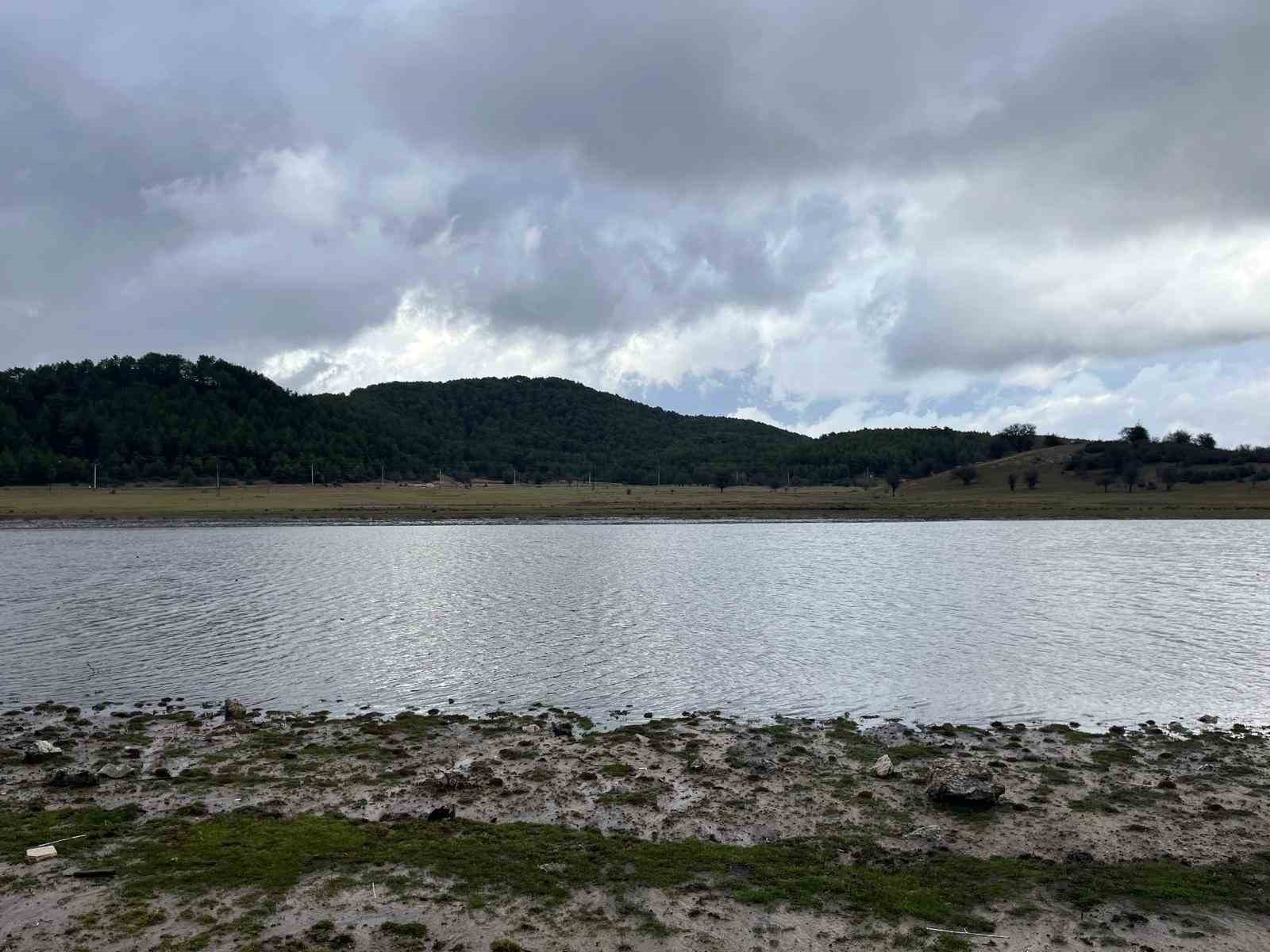 Buldan Yayla Gölünde sevindiren doluluk
