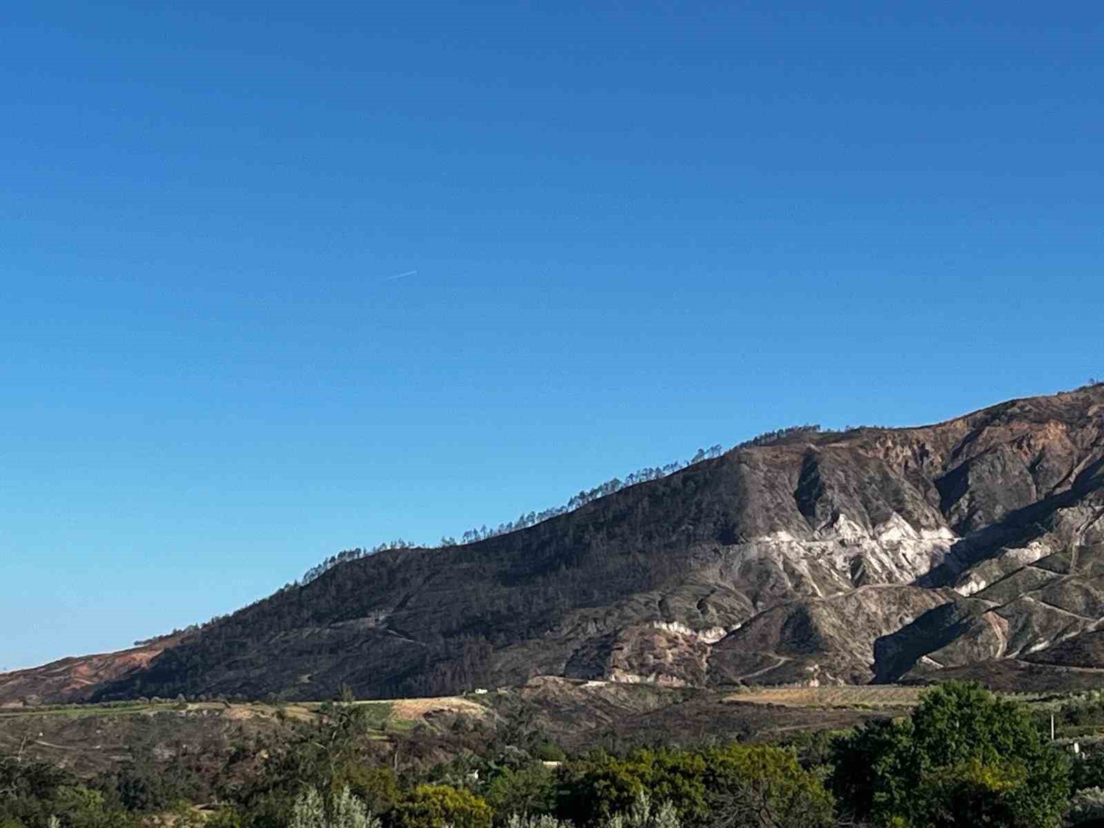 Buldan’da 5 gün süren yangının izleri dağlarda kaldı

