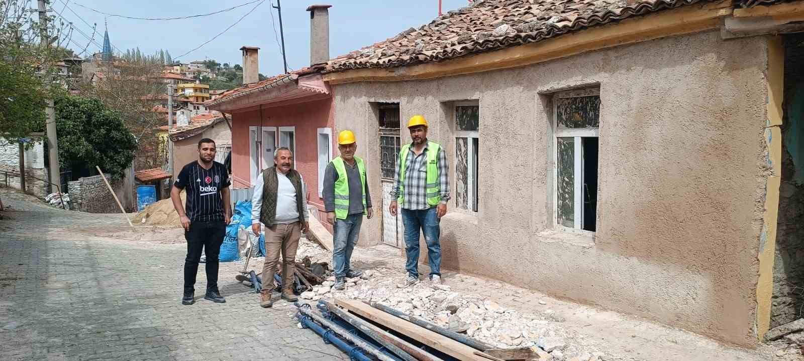 Buldan’da tarihi sokaklara yeni dokunuş
Buldan’da tarihi sokaklara yeni dokunuş