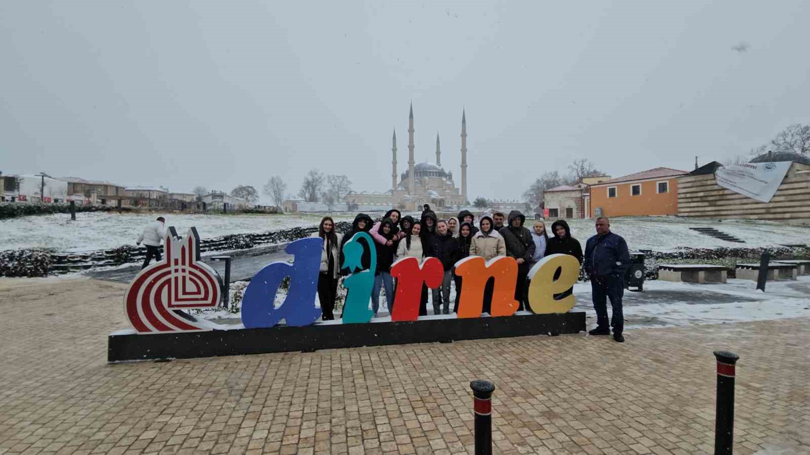 Bulgaristan Şampiyonu Kır Voleybol Takımı Edirne’de

