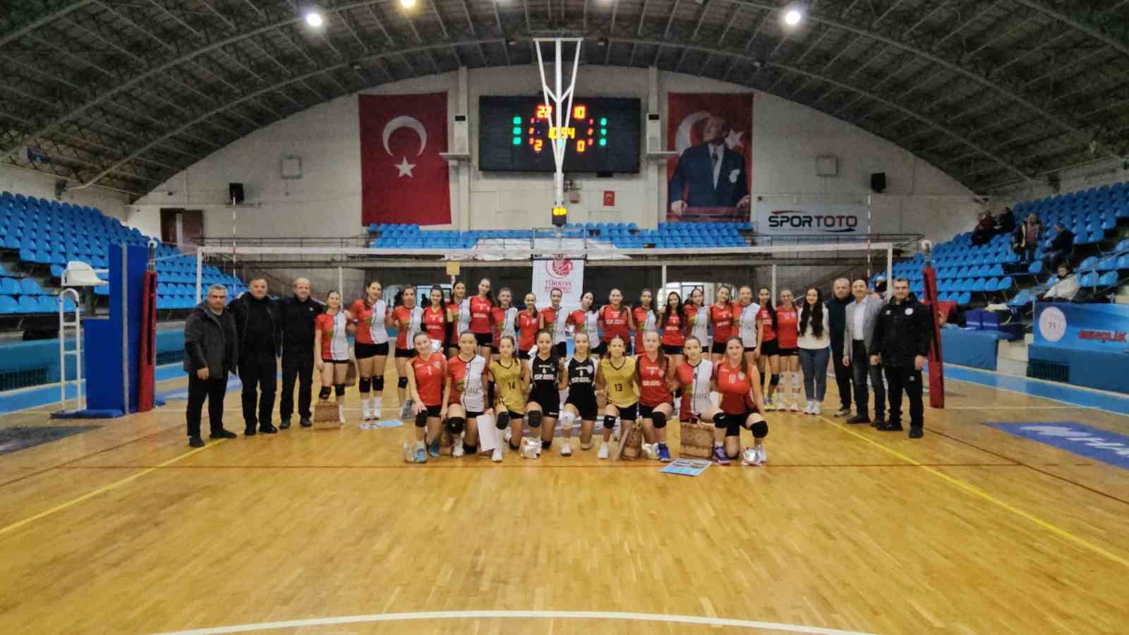 Bulgaristan Şampiyonu Kır Voleybol Takımı Edirne’de
