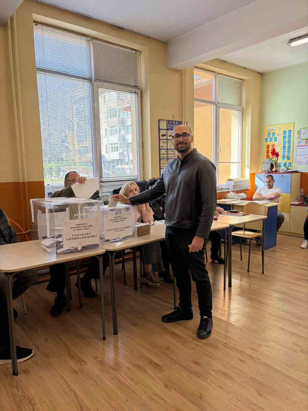 Bulgaristan’da halk son 5 yılın sekizinci genel seçimi için sandık başında
