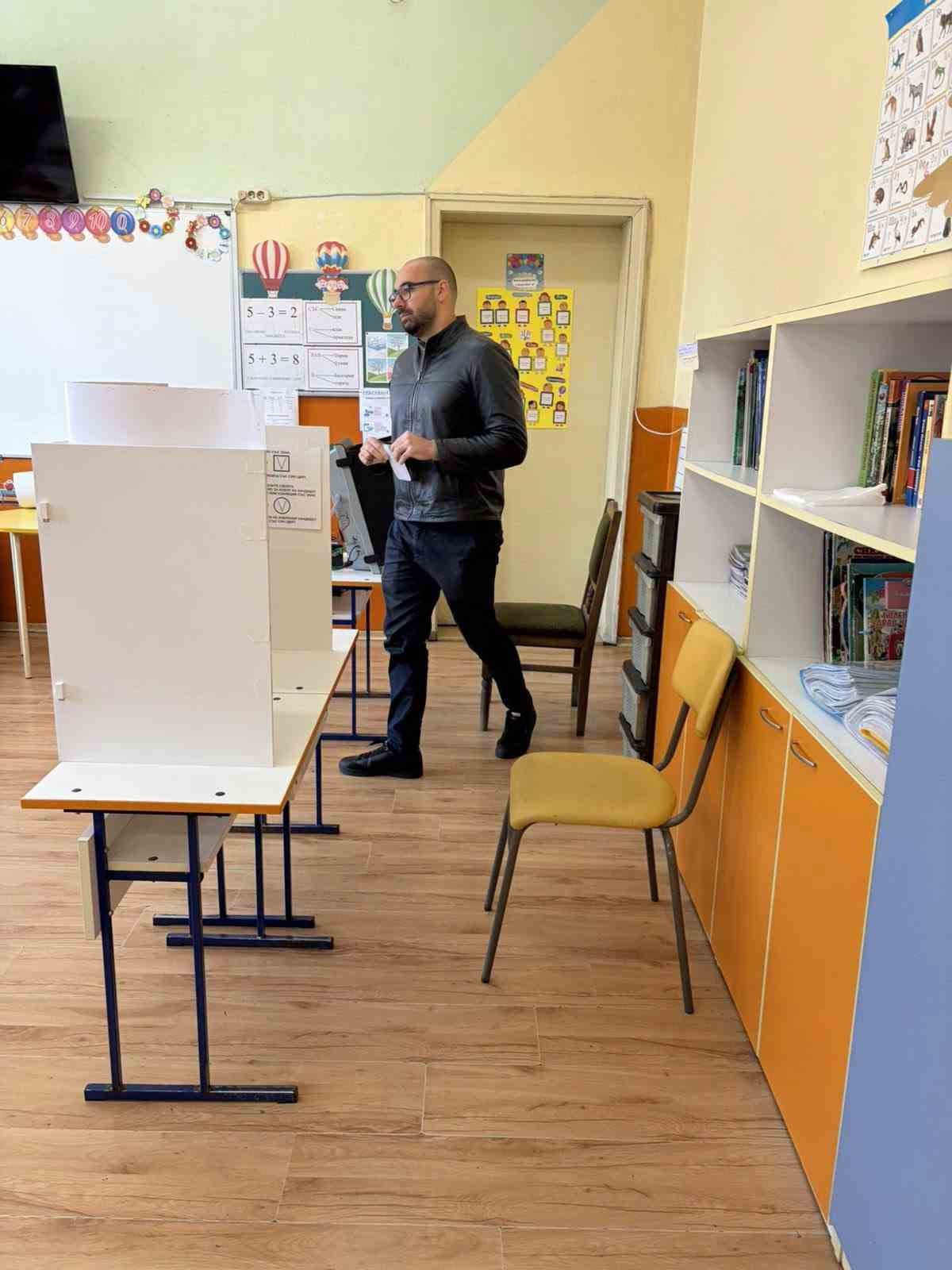 Bulgaristan’da halk son 5 yılın sekizinci genel seçimi için sandık başında
