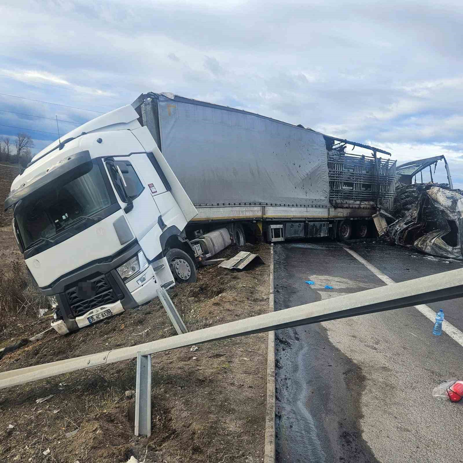 Bulgaristan’da tır kazası: 2 Türk şoför hayatını kaybetti
