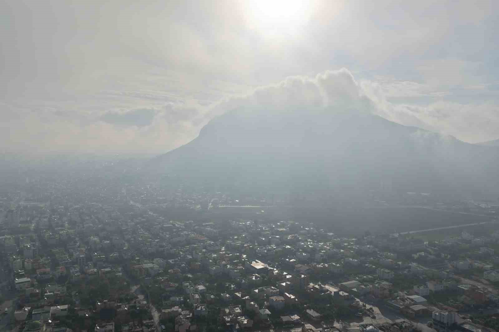 Bulutlar Kozan Kalesi’nde dans etti, ortaya masalsı görüntüler çıktı
