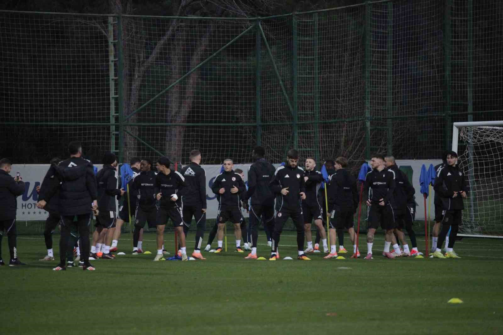 Burak Yılmaz: "Her maçı kazanmak istiyoruz"
