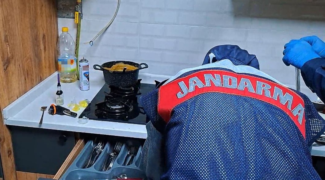 Burdur ve Antalya’da "Narko Kapanı" operasyonu: 22 gözaltı
