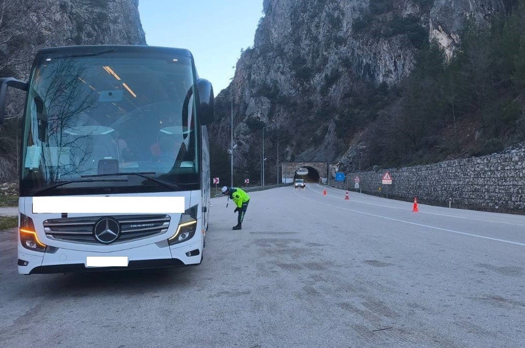 Burdur’da 1 haftada 12 bin 910 araç ve sürücü kontrol edildi
