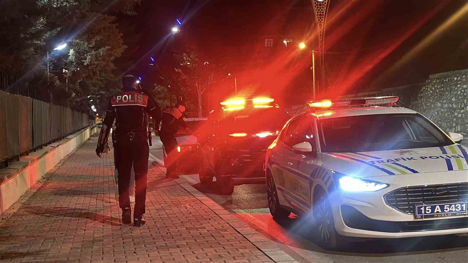 Burdur’da alkollü sürücünün ’acemi’ oyunu işe yaramadı
