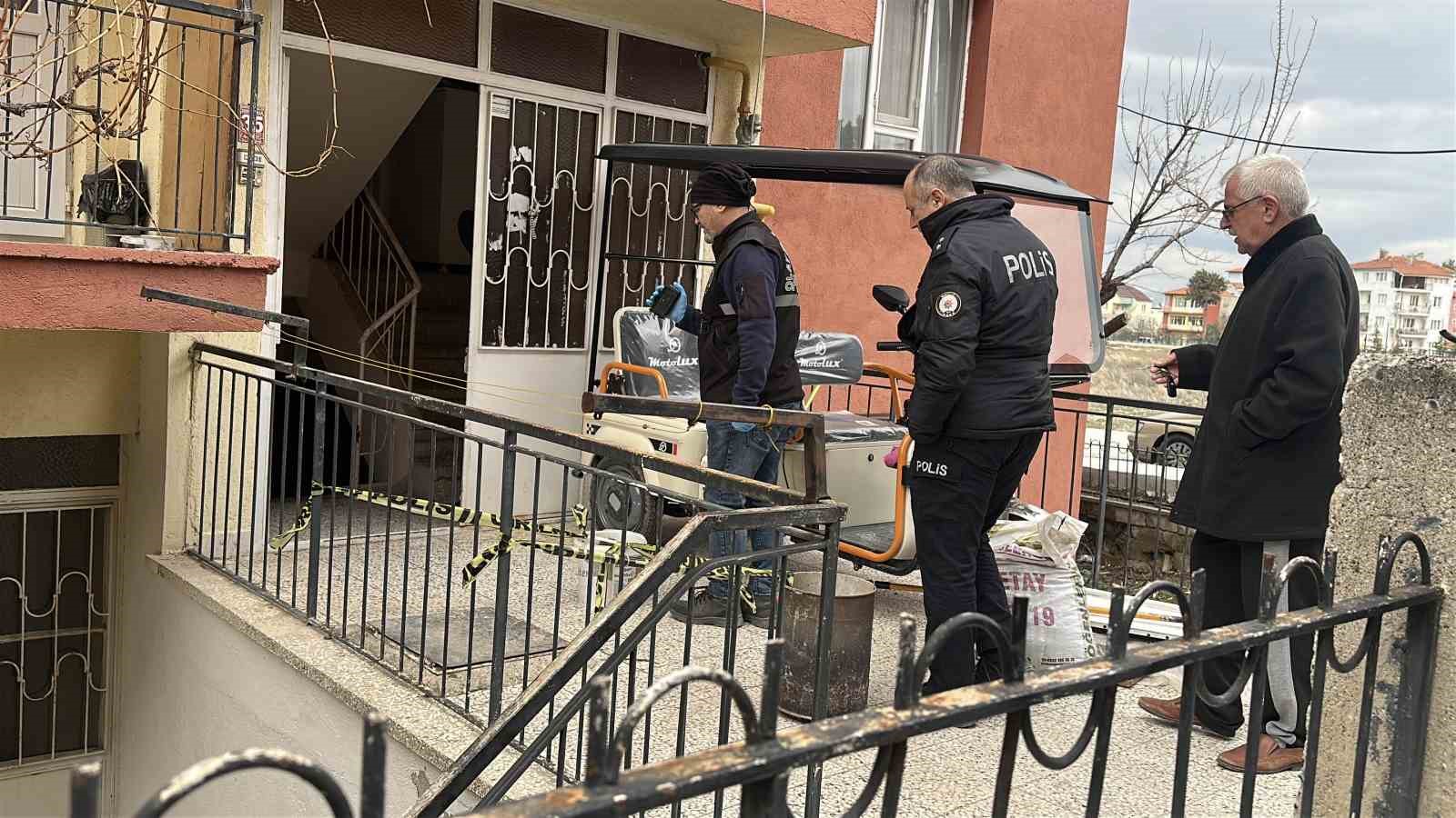 Burdur’da arkadaşının evinde fenalaşan adam hayatını kaybetti
