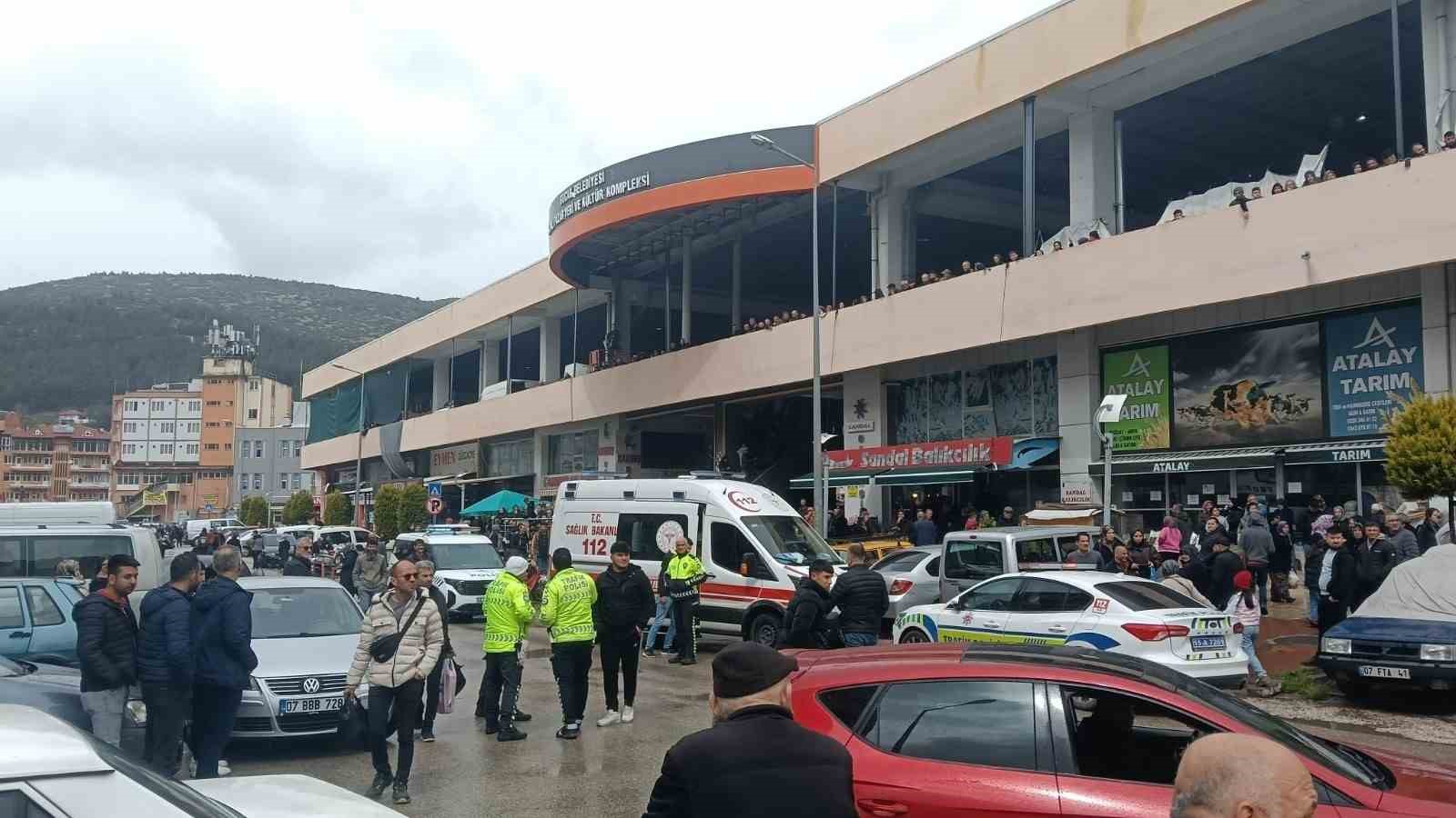 Burdur’da bıçaklı kavga: 5 yaralı
