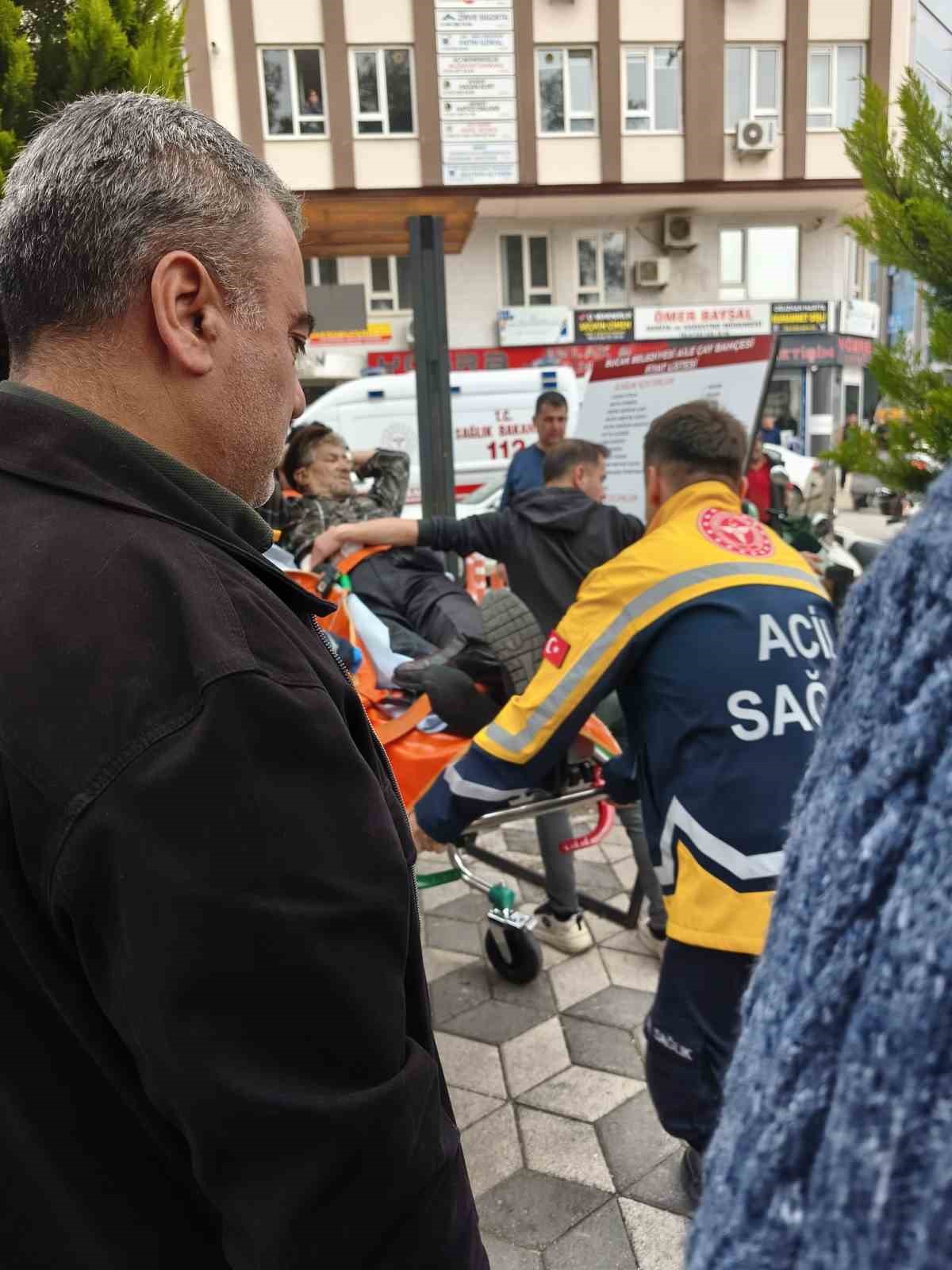 Burdur’da çay bahçesinde bıçaklı kavga: 1 yaralı
