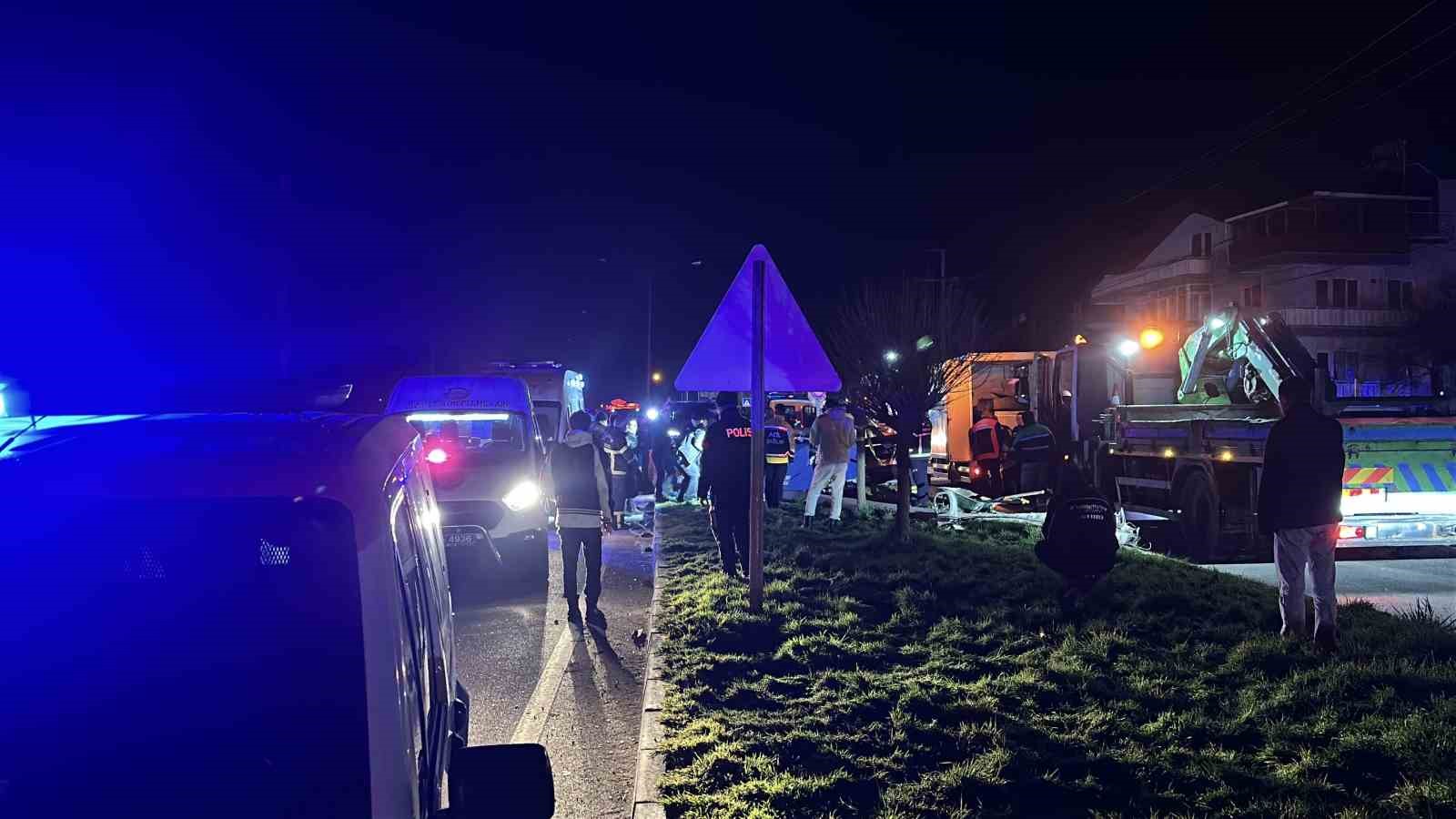 Burdur’da feci kaza: 6 ay önce evlenen genç çifti ölüm ayırdı
