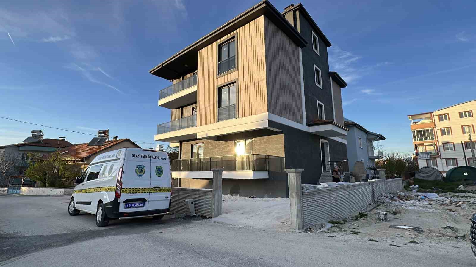 Burdur’da inşaat halindeki apartmana zarar veren şahıslar yakalandı

