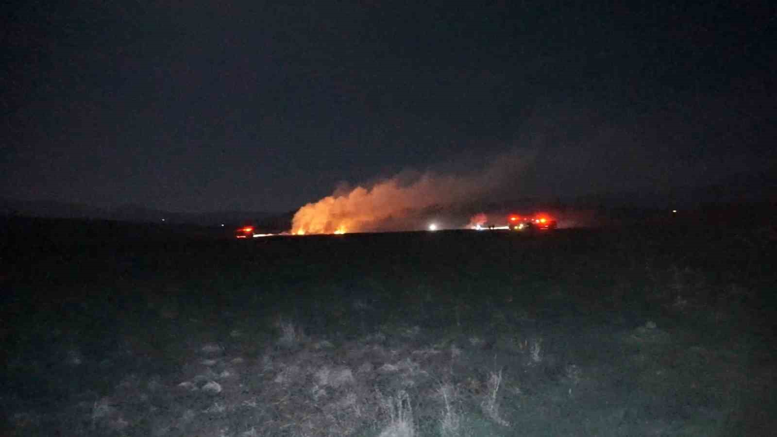 Burdur’da merada korkutan yangın
