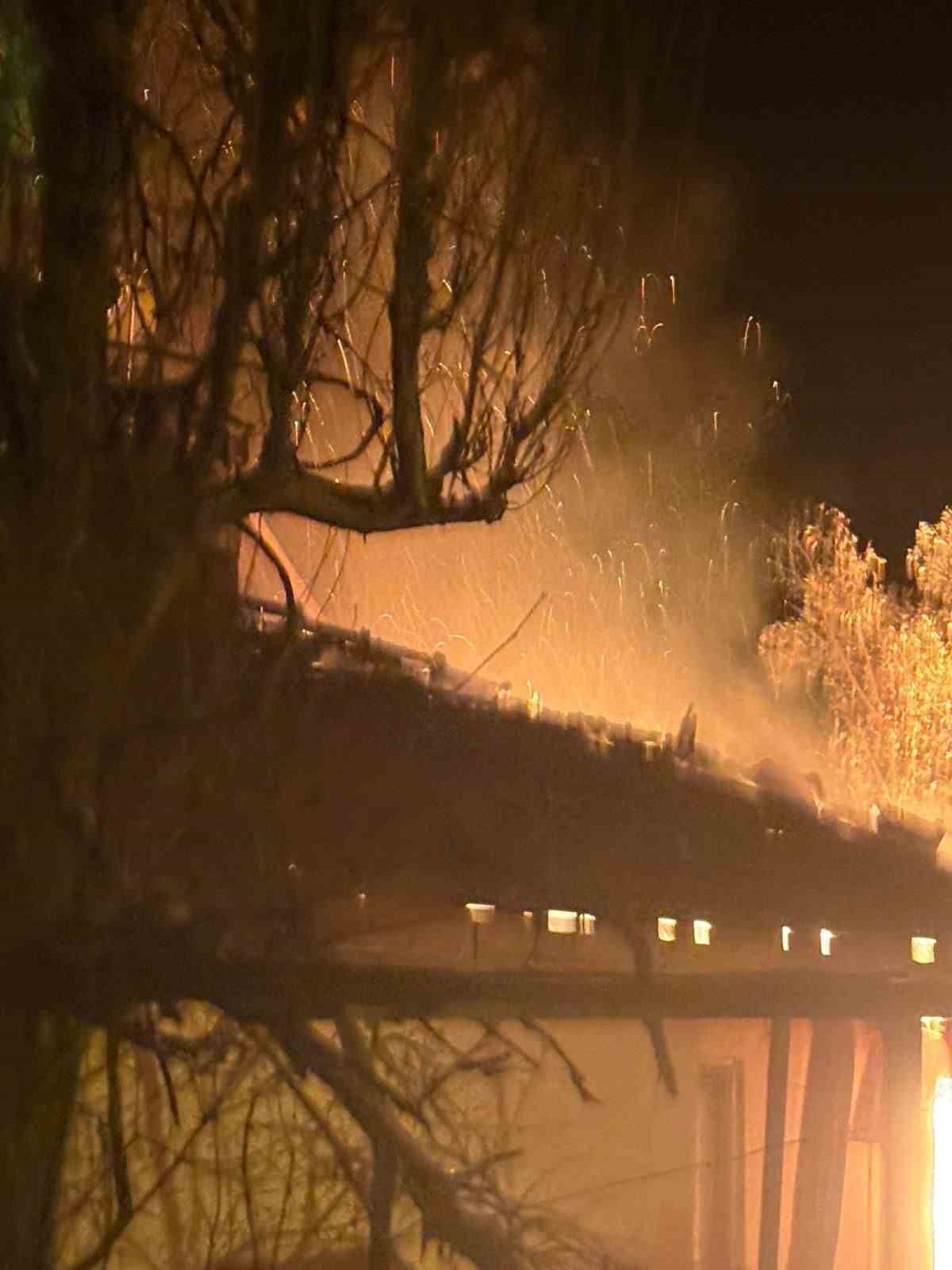 Burdur’da müstakil ev yanarak kullanılmaz hale geldi
