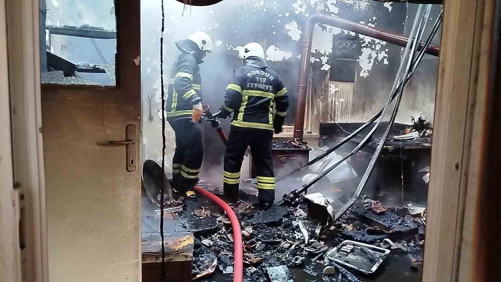 Burdur’da müstakil evde yangın paniği
