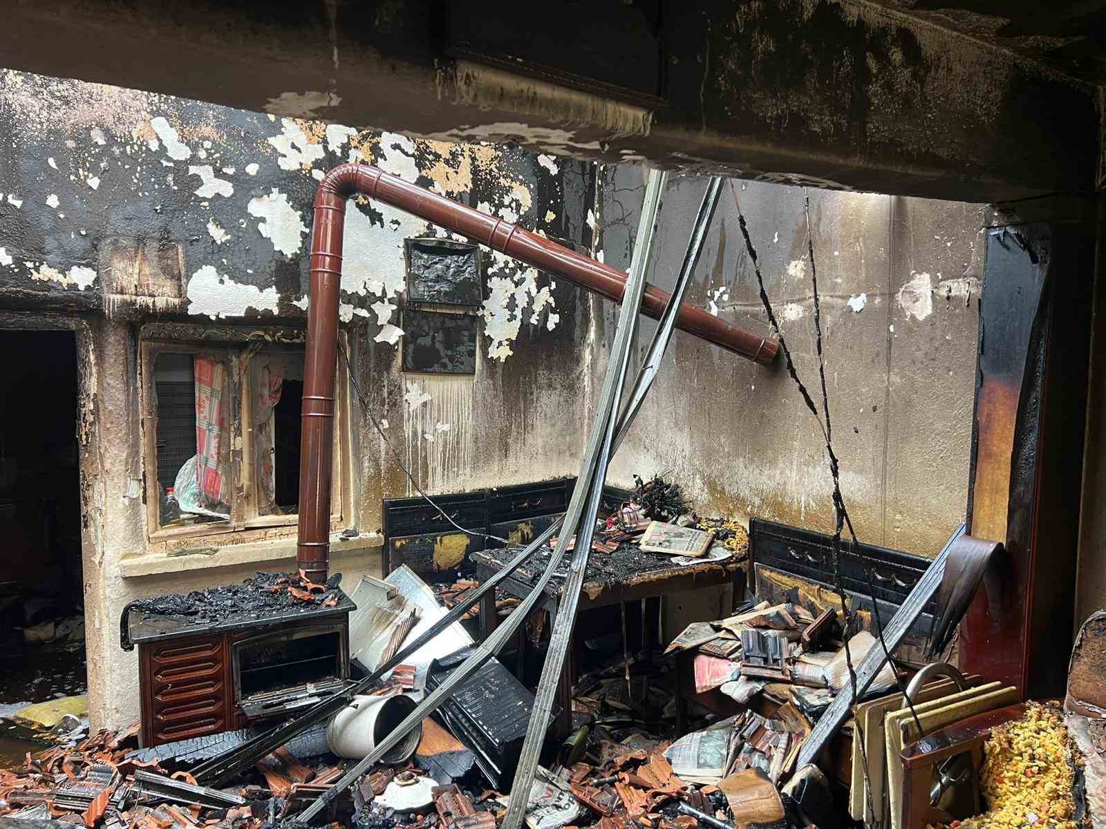 Burdur’da müstakil evde yangın paniği
